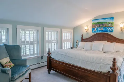 338 Foreside Road Falmouth ME 04105
