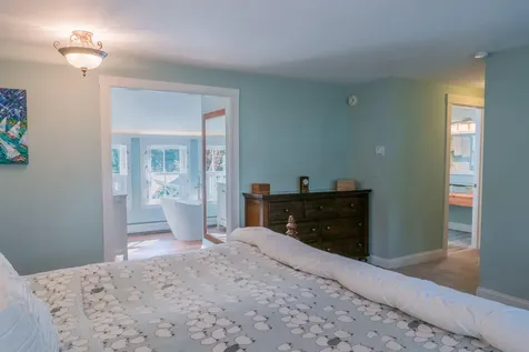 338 Foreside Road Falmouth ME 04105