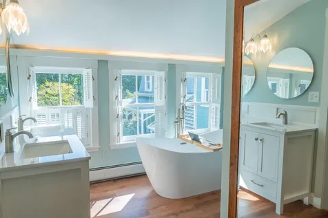 338 Foreside Road Falmouth ME 04105