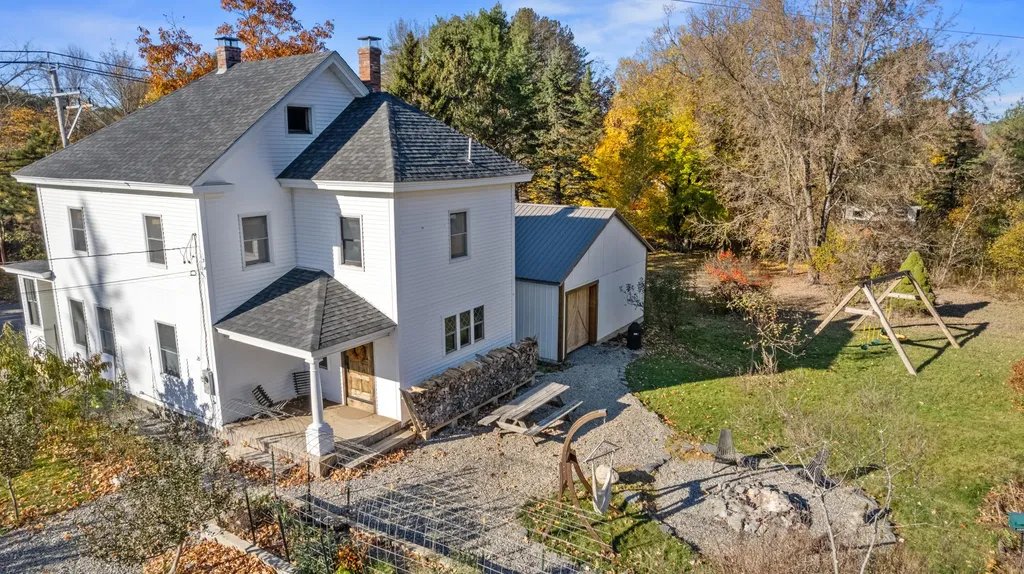 20 Crosby Street Orono ME 04473