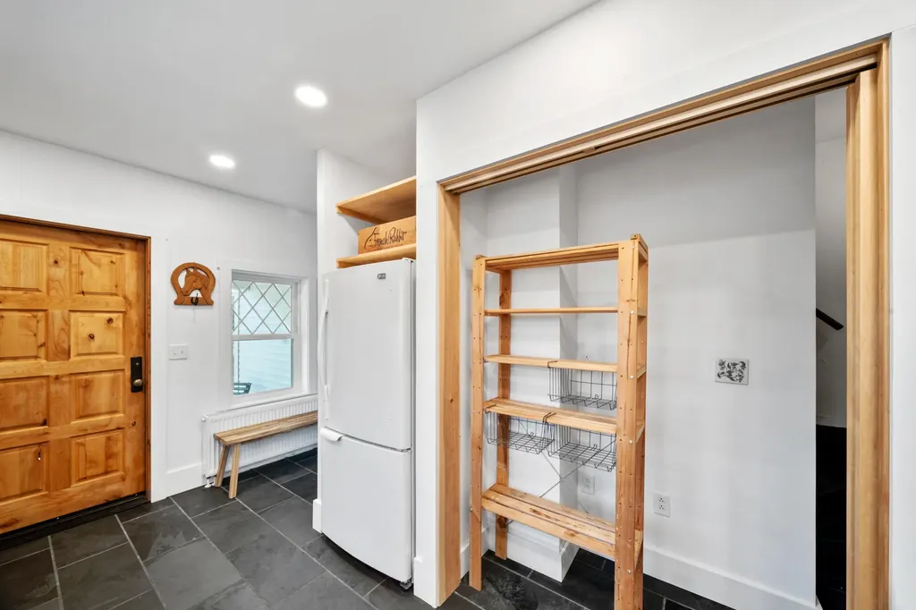 20 Crosby Street Orono ME 04473