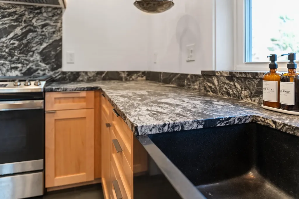 20 Crosby Street Orono ME 04473