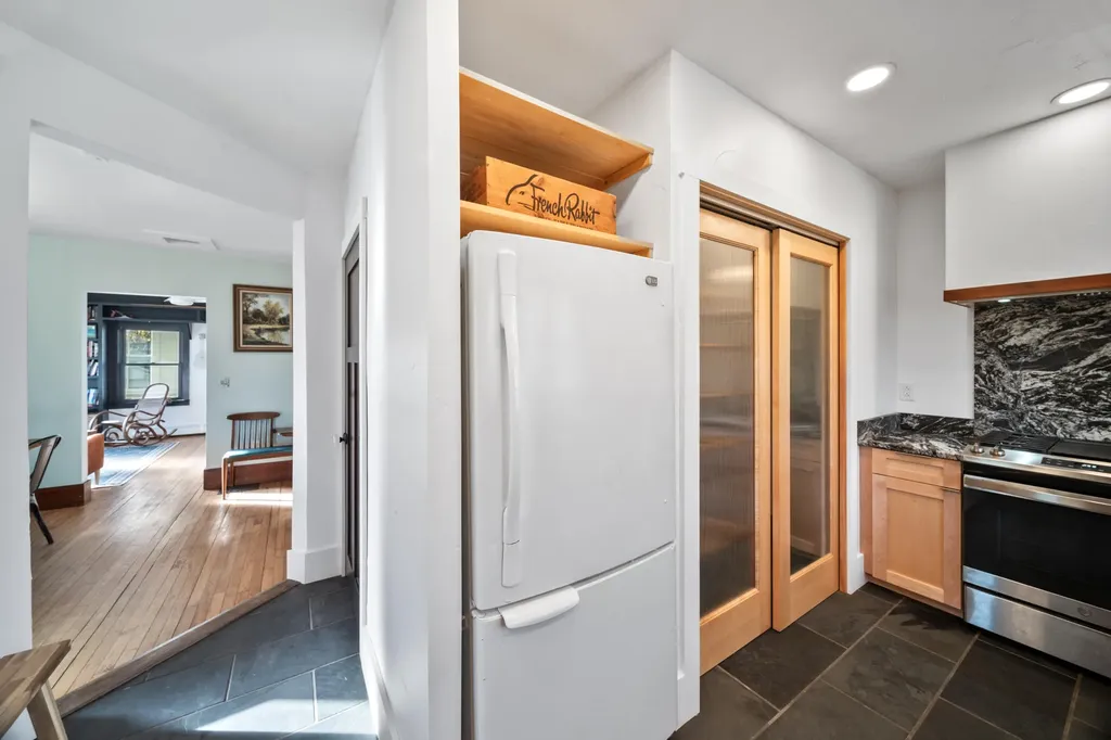 20 Crosby Street Orono ME 04473