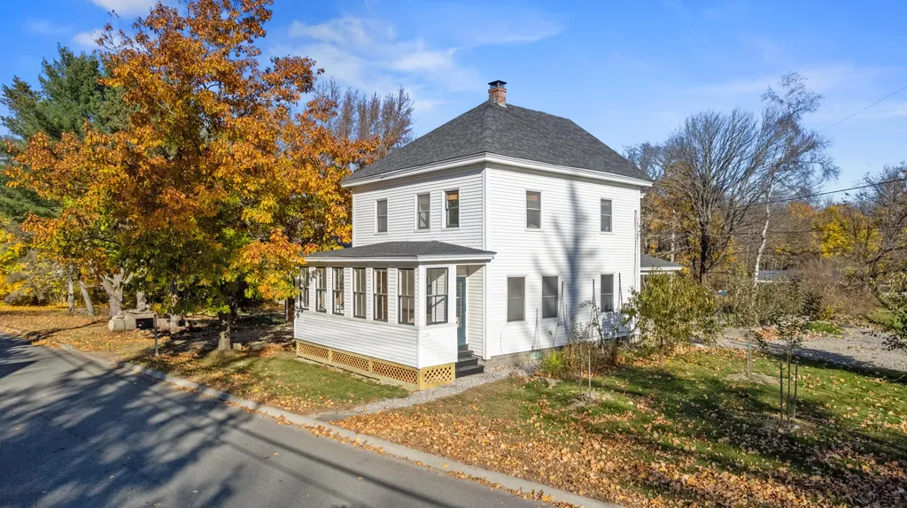 20 Crosby Street Orono ME 04473