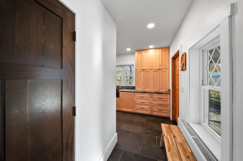 20 Crosby Street Orono ME 04473