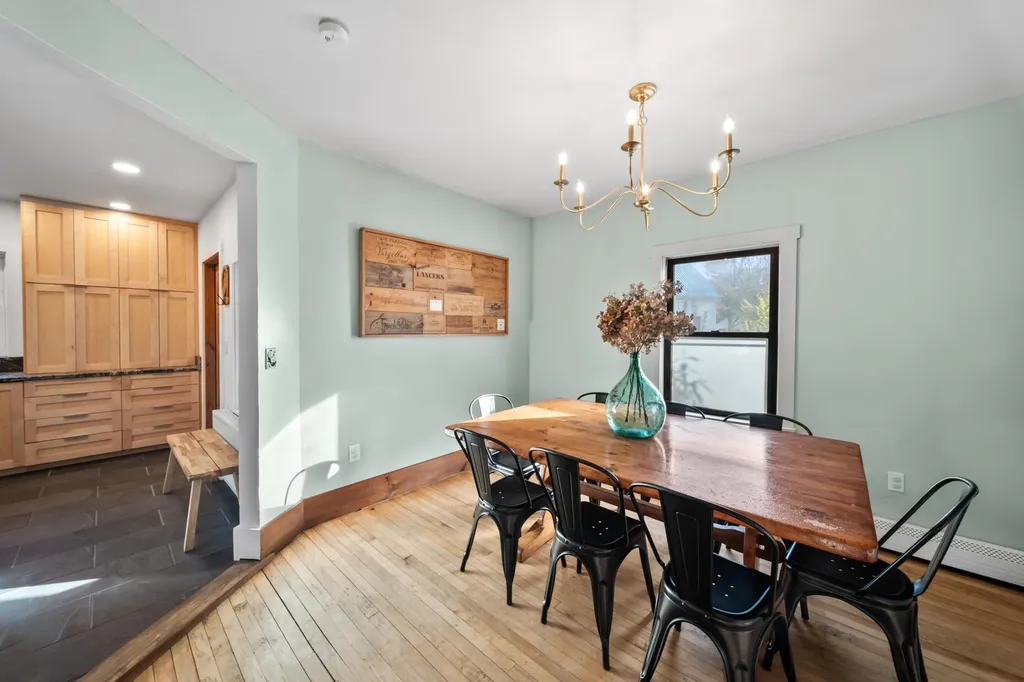 20 Crosby Street Orono ME 04473