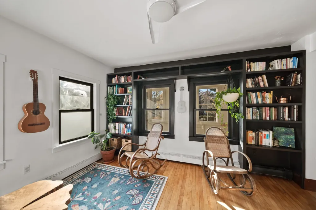 20 Crosby Street Orono ME 04473