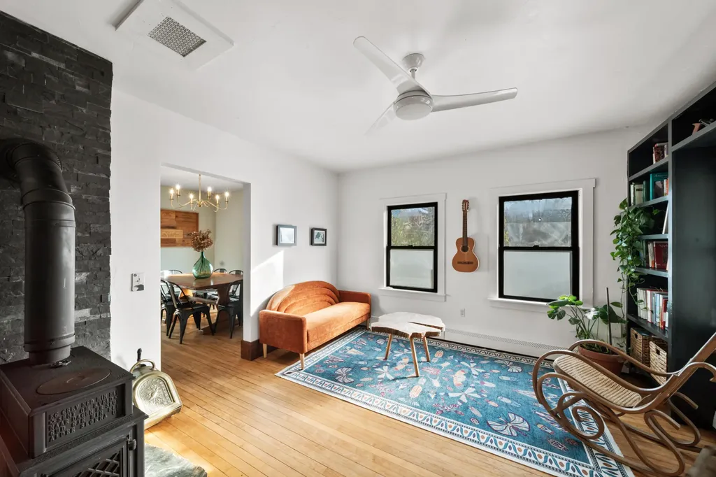 20 Crosby Street Orono ME 04473