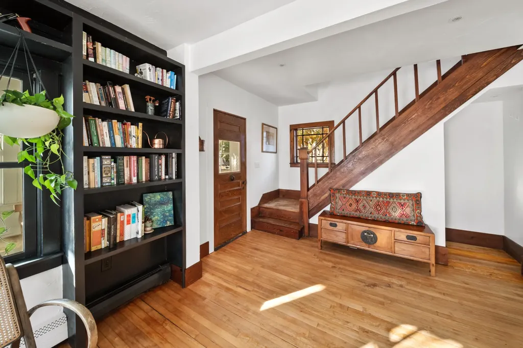 20 Crosby Street Orono ME 04473