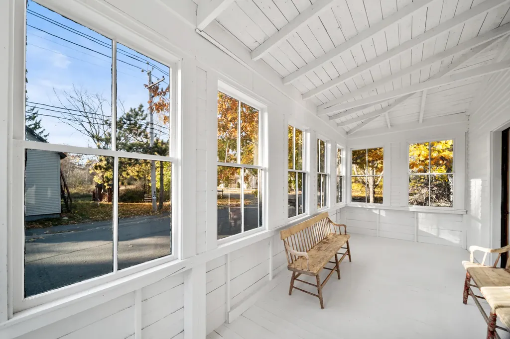 20 Crosby Street Orono ME 04473