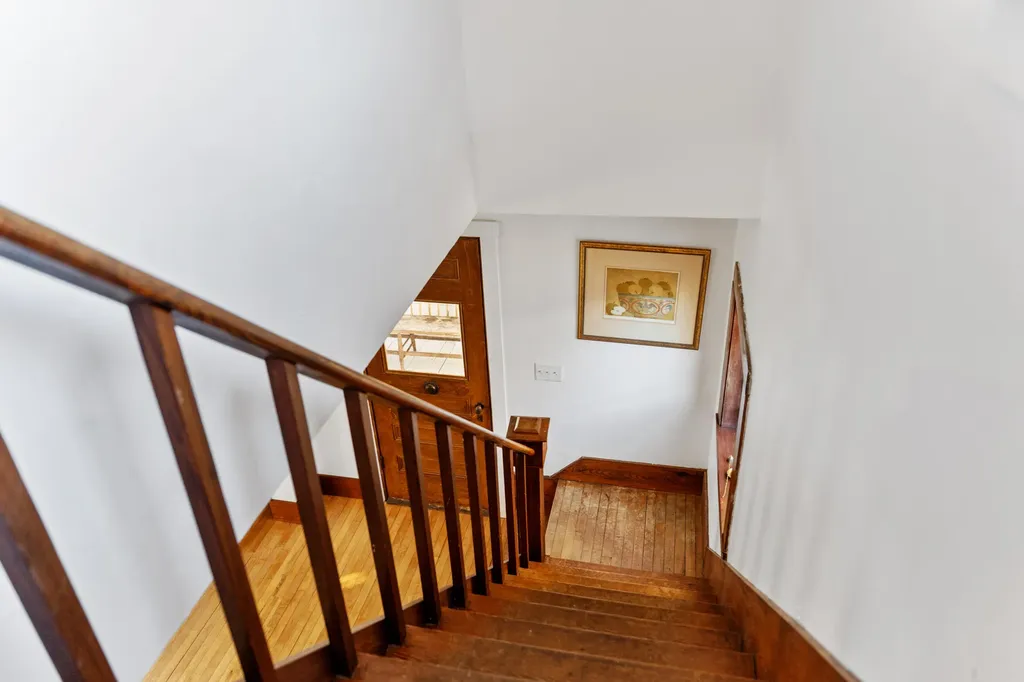 20 Crosby Street Orono ME 04473