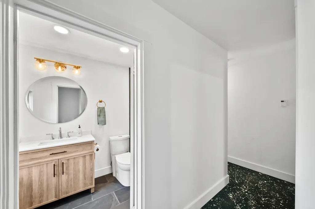 20 Crosby Street Orono ME 04473