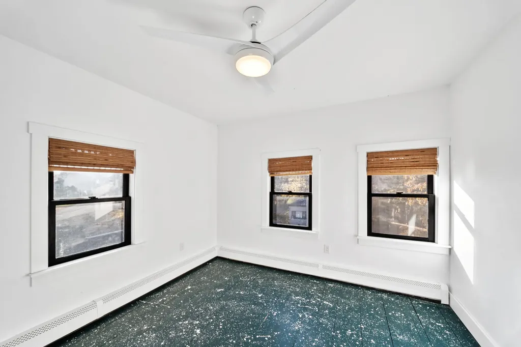 20 Crosby Street Orono ME 04473