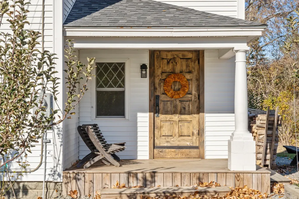 20 Crosby Street Orono ME 04473