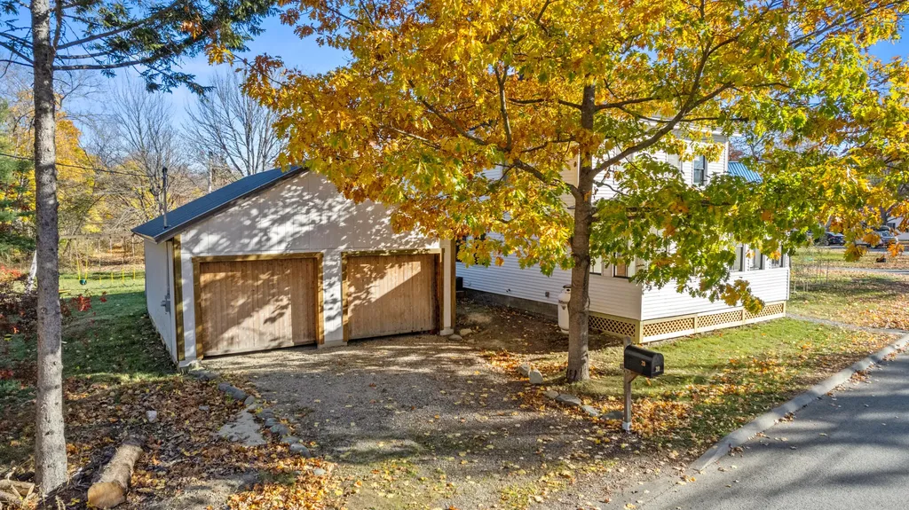 20 Crosby Street Orono ME 04473