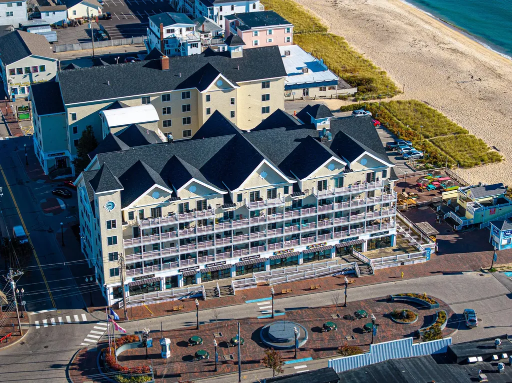 1 E Grand Avenue Old Orchard Beach ME 04064