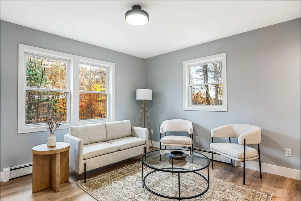2043 Riverside Drive Auburn ME 04210