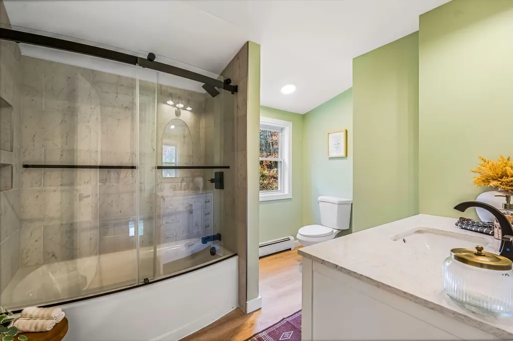 2043 Riverside Drive Auburn ME 04210