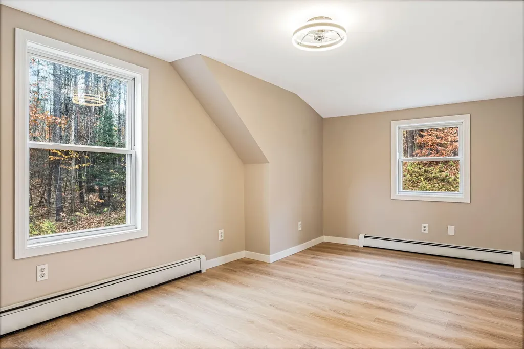 2043 Riverside Drive Auburn ME 04210