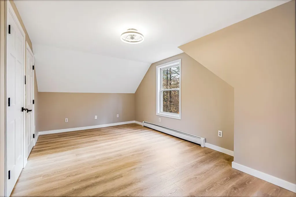 2043 Riverside Drive Auburn ME 04210