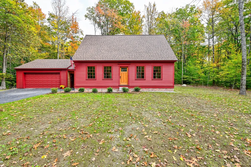6 Lakewood Estates Rome ME 04963