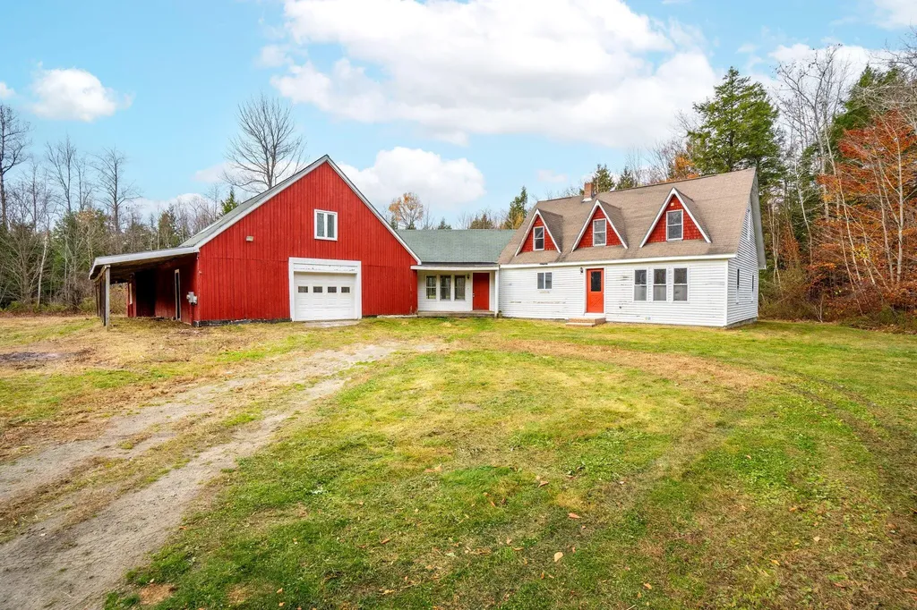 35 Warren Road Monmouth ME 04259