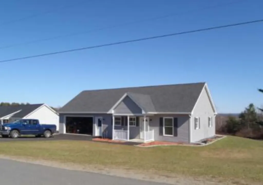 16 Meadow Drive Waterville ME 04901