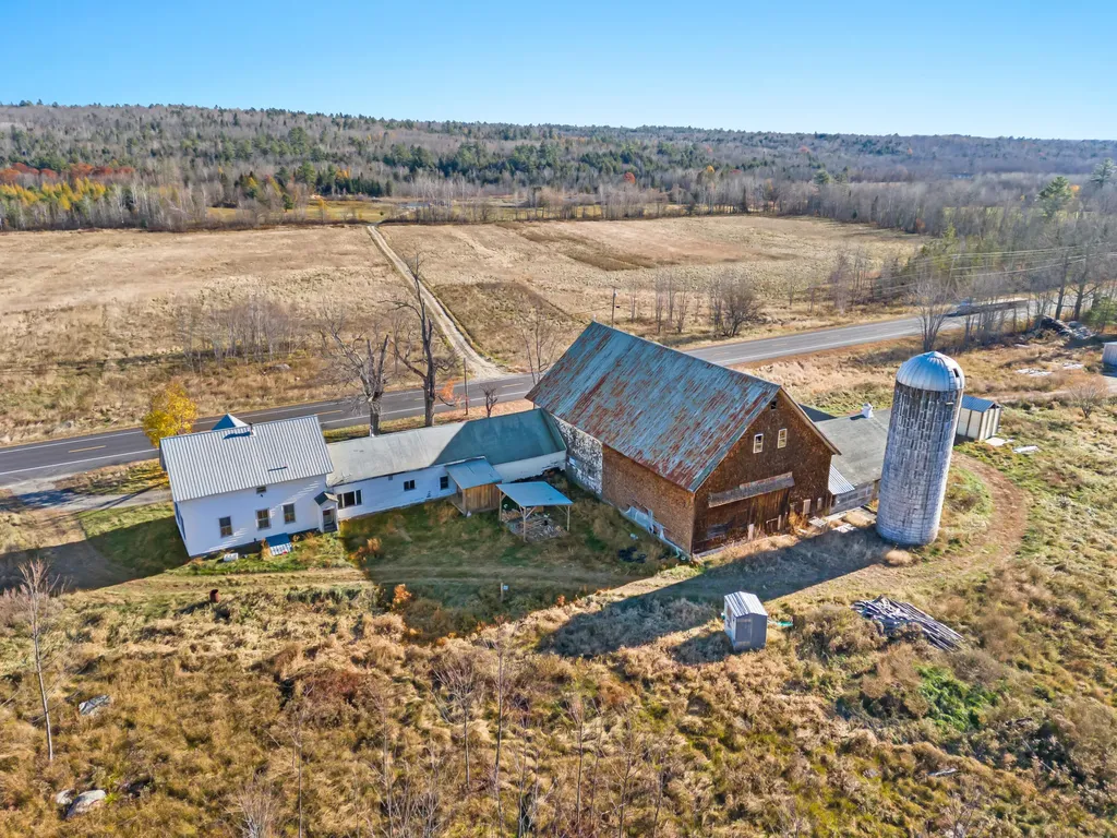 398 Estes Avenue Palmyra ME 04965