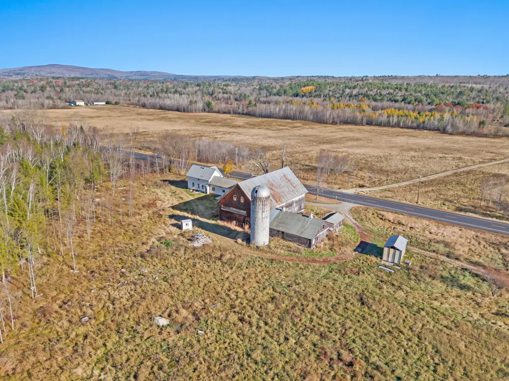398 Estes Avenue Palmyra ME 04965