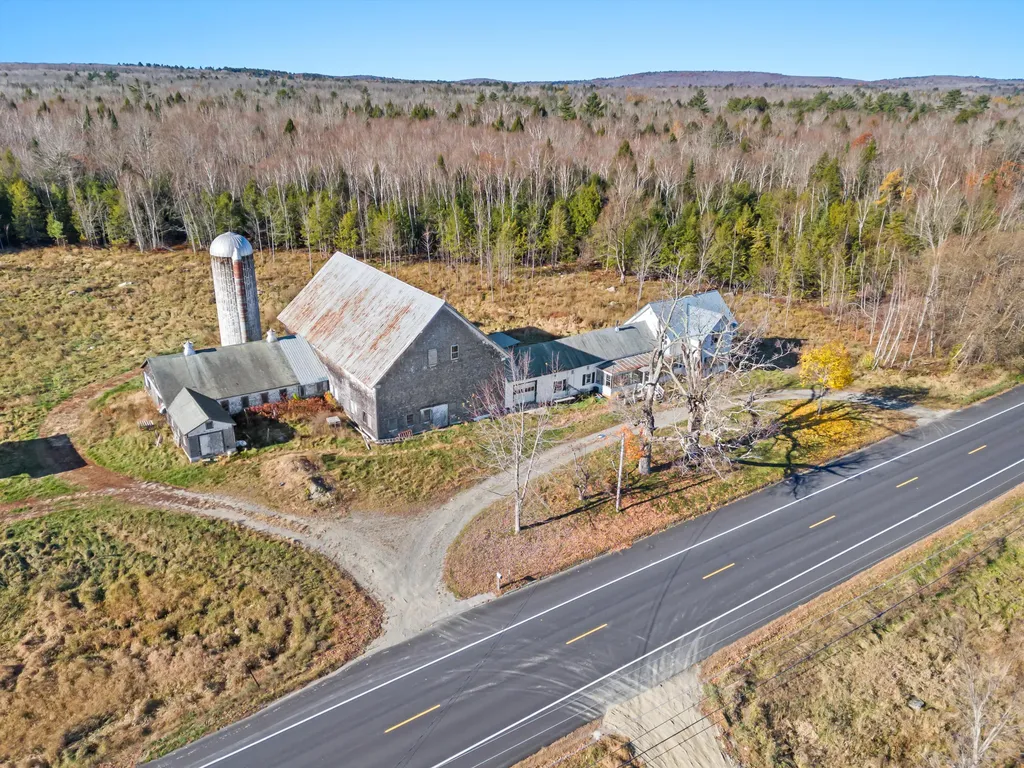 398 Estes Avenue Palmyra ME 04965