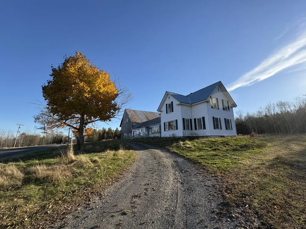 398 Estes Avenue Palmyra ME 04965