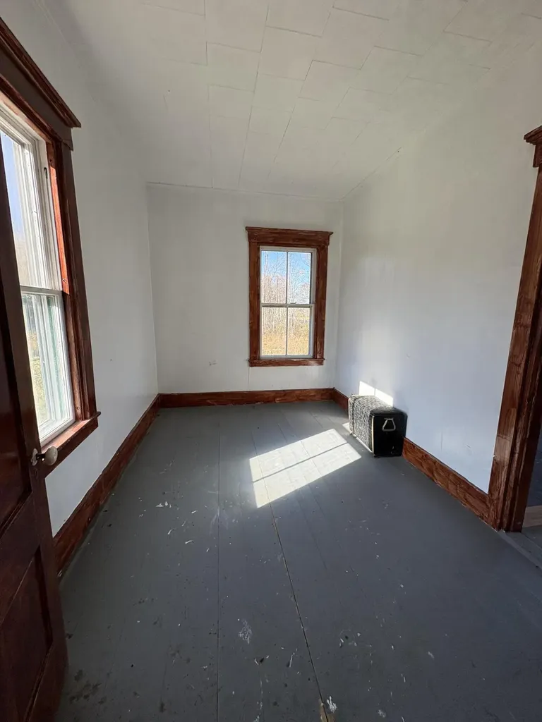 398 Estes Avenue Palmyra ME 04965