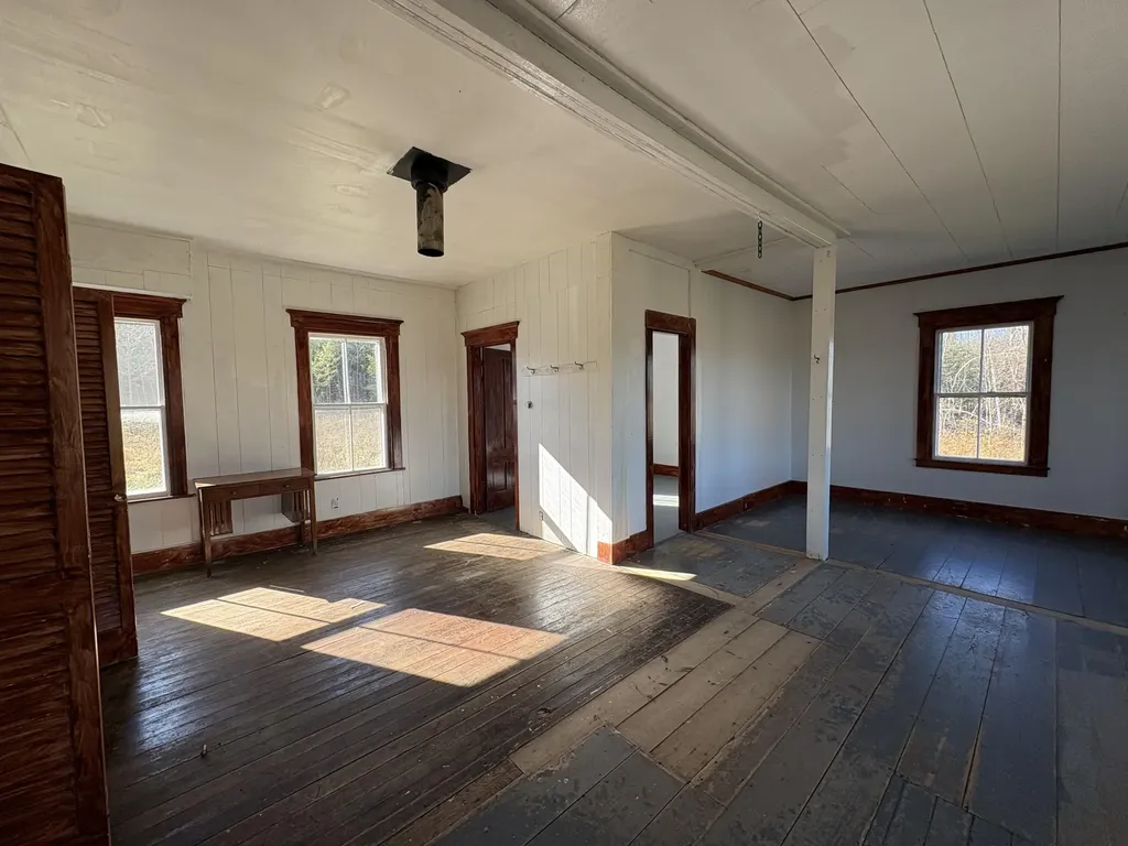 398 Estes Avenue Palmyra ME 04965