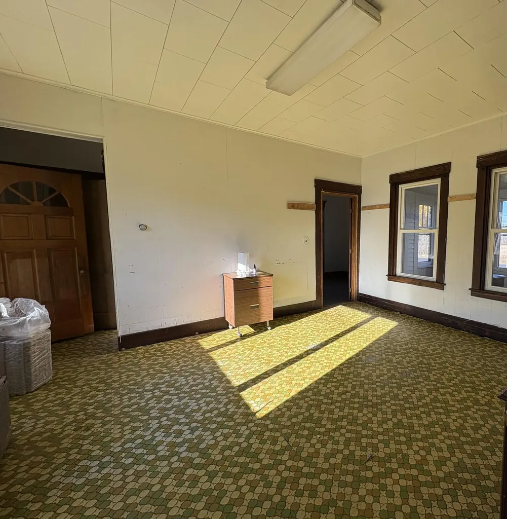 398 Estes Avenue Palmyra ME 04965