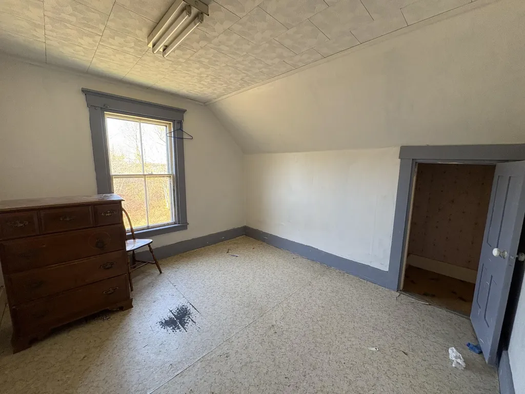 398 Estes Avenue Palmyra ME 04965