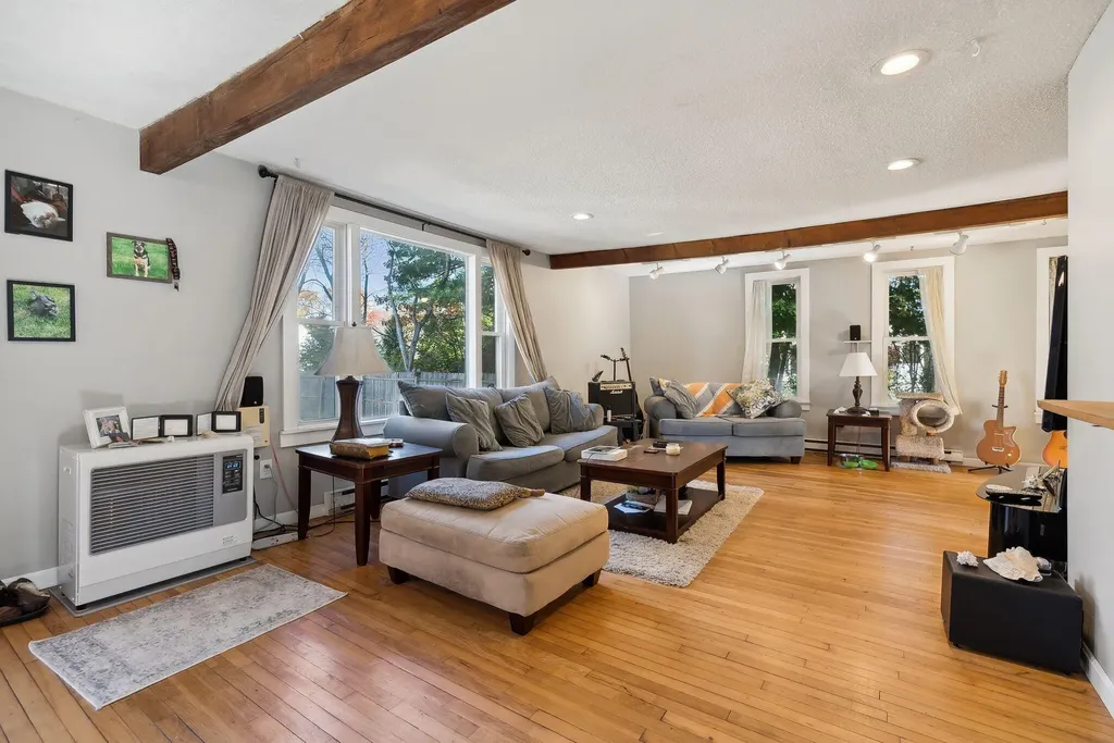 8 Littlefield Lane Scarborough ME 04074