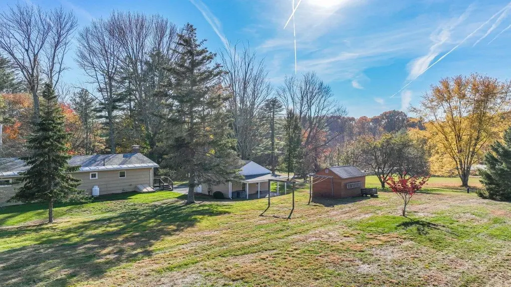 36 Governor Hill Road Eliot ME 03903