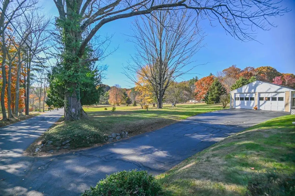36 Governor Hill Road Eliot ME 03903