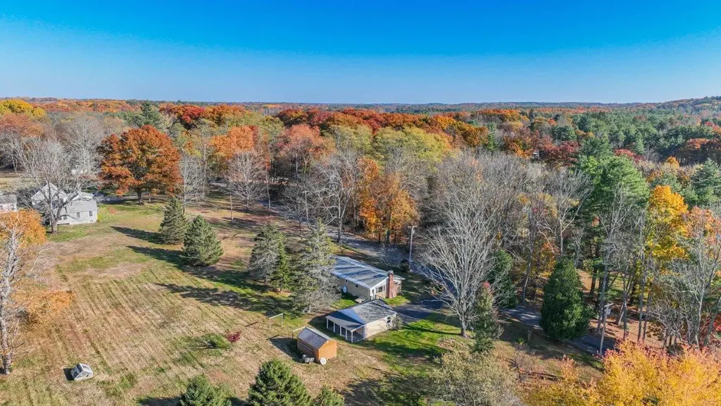36 Governor Hill Road Eliot ME 03903