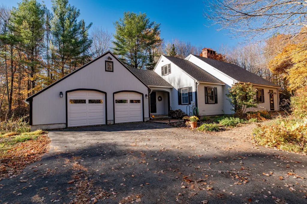 34 Gilbert Drive Manchester ME 04351