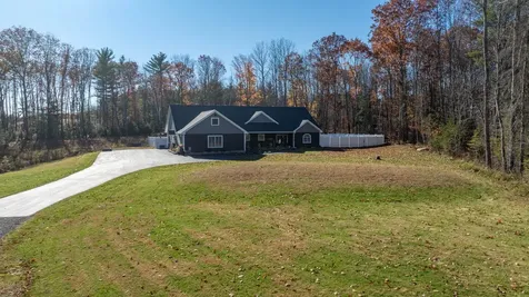 41 Country Lane Windsor ME 04363