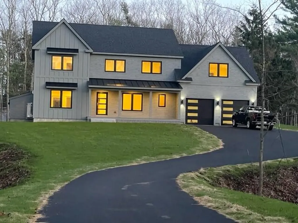 144 Longwoods Road Falmouth ME 04105