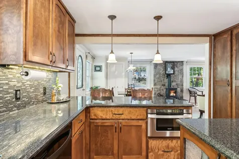 16 Brookside Drive Falmouth ME 04105