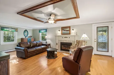 16 Brookside Drive Falmouth ME 04105
