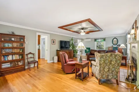 16 Brookside Drive Falmouth ME 04105