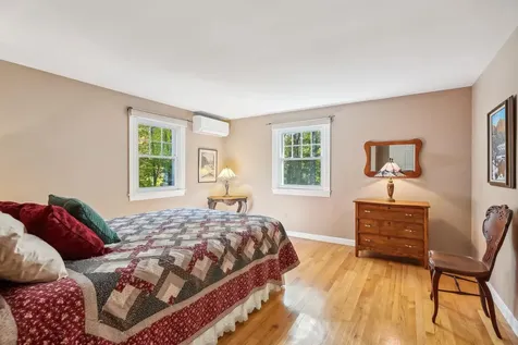 16 Brookside Drive Falmouth ME 04105