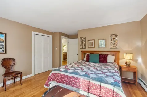 16 Brookside Drive Falmouth ME 04105