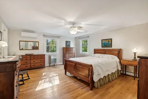 16 Brookside Drive Falmouth ME 04105