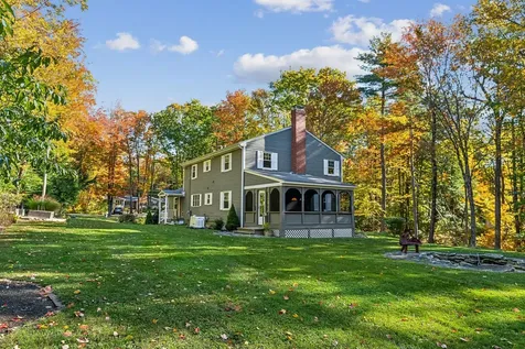 16 Brookside Drive Falmouth ME 04105