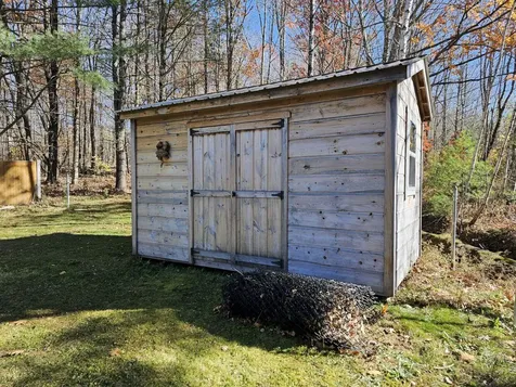 9 Sandy Lane Skowhegan ME 04976